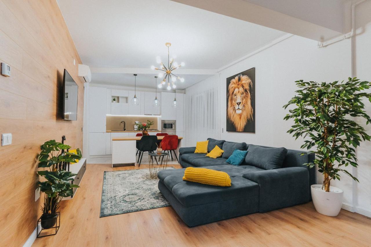 Urban Safari At Eas Residence Орадеа Екстериор снимка